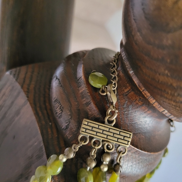 Womens multi strand green necklace - Picture 3 of 4